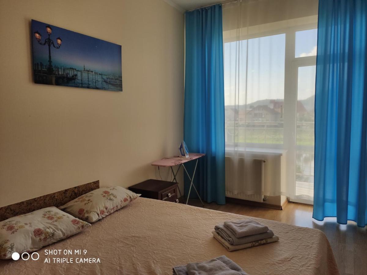 Apartments Domovik Просторная Квартира С Видом На Горы Mukačevo Esterno foto