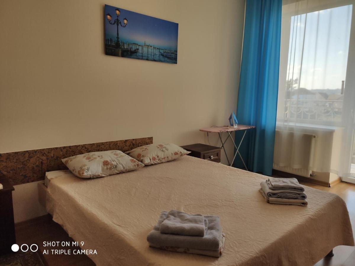 Apartments Domovik Просторная Квартира С Видом На Горы Mukačevo Esterno foto