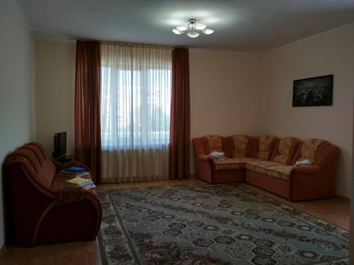 Apartments Domovik Просторная Квартира С Видом На Горы Mukačevo Esterno foto