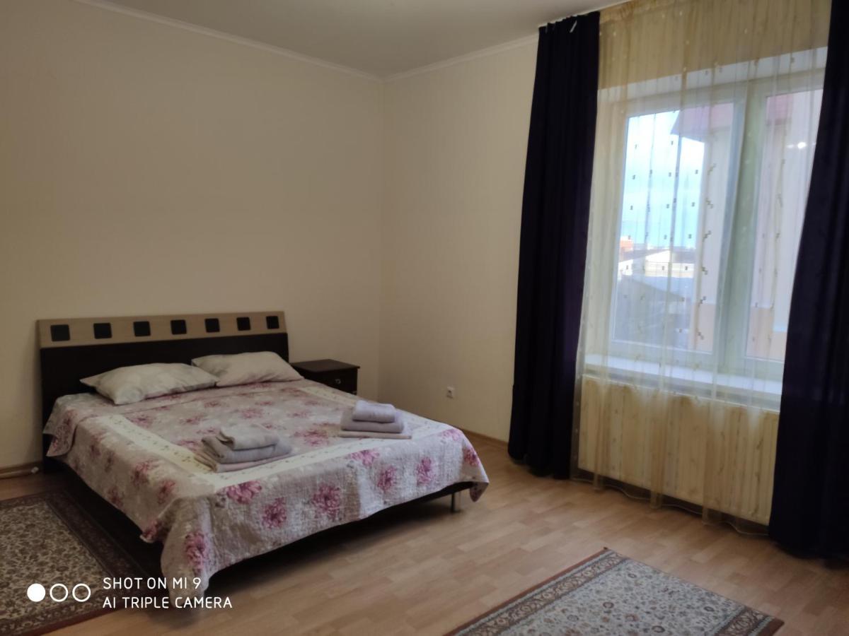 Apartments Domovik Просторная Квартира С Видом На Горы Mukačevo Esterno foto