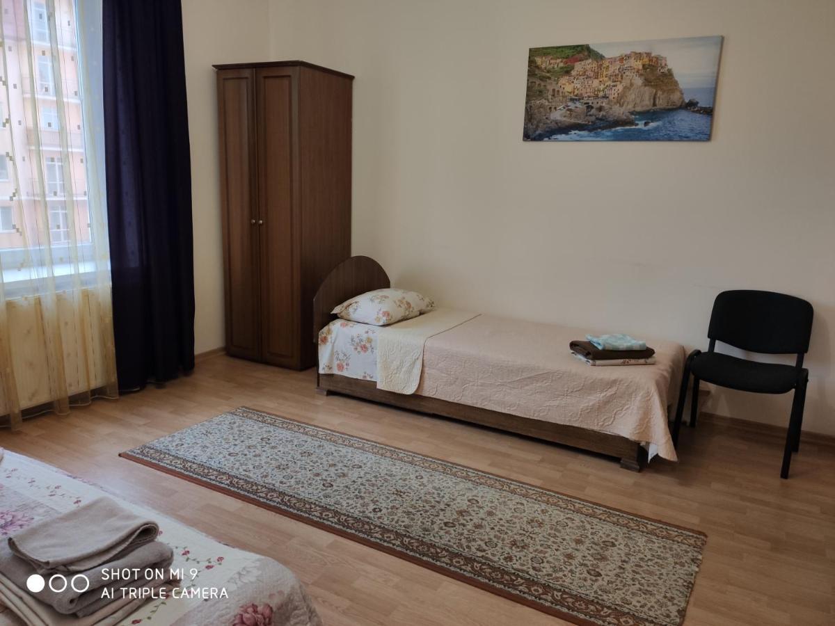 Apartments Domovik Просторная Квартира С Видом На Горы Mukačevo Esterno foto